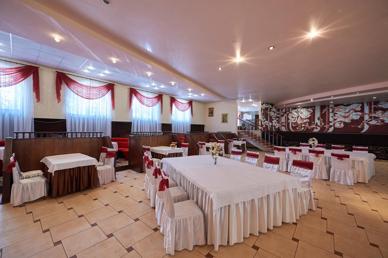 Hotel Rassvet Dnipro Exterior foto